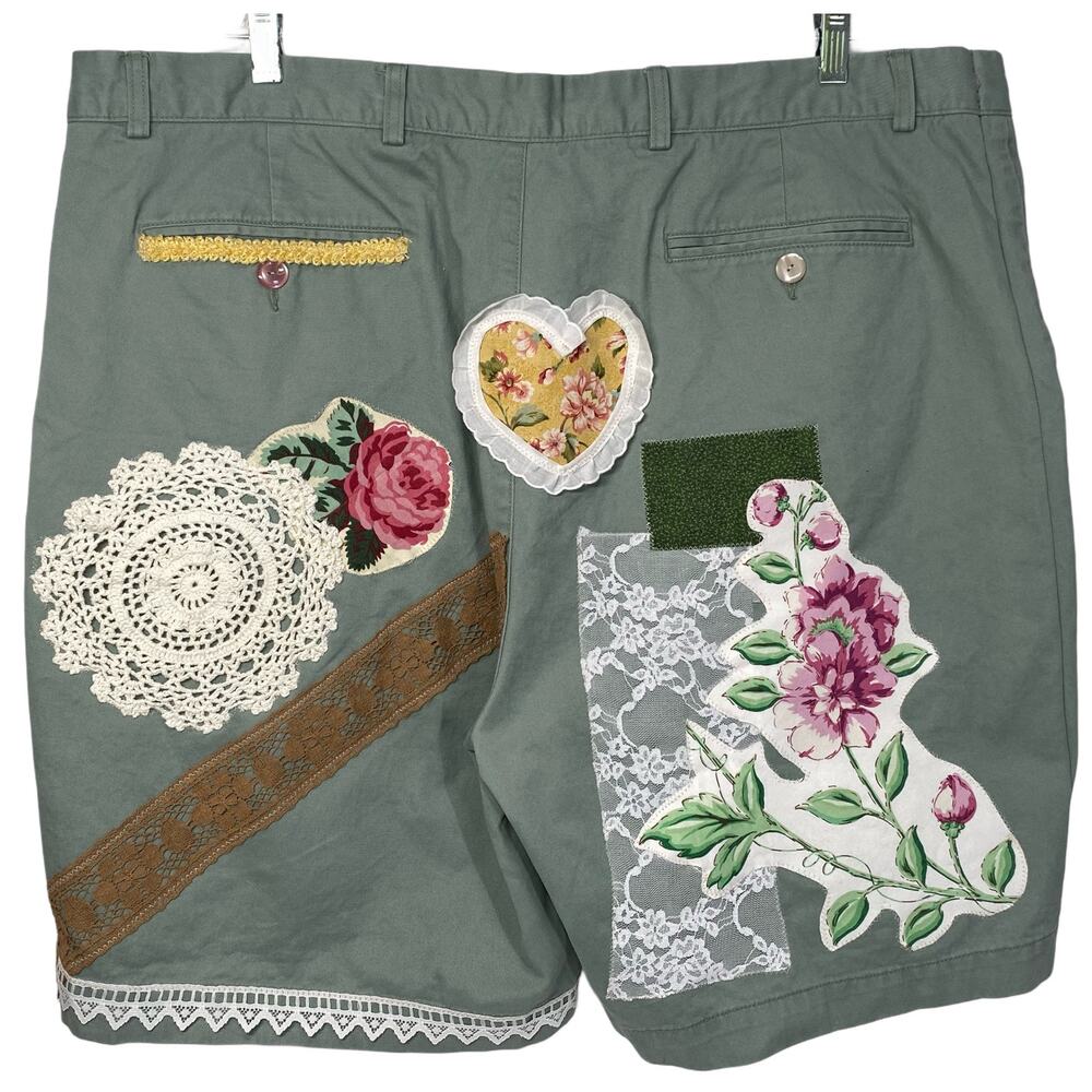 Upcycled Repurposed Boho Patched Lace Floral Shorts Size 20 - Picture 2 of 11